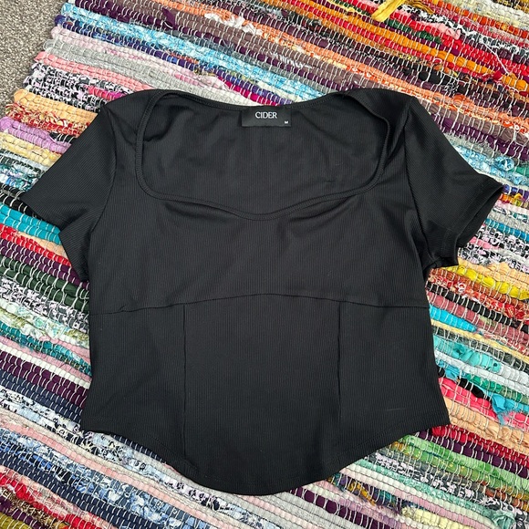 Cider Black Ribbed Top - Picture 2 of 4